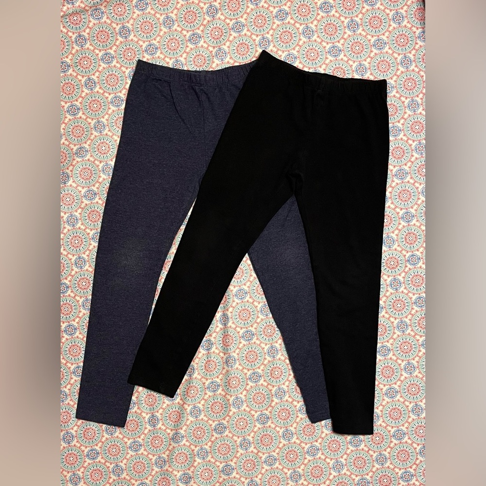 🌟❣️6/$10❣️🌟Children’s Place Sz 7/8 bundle of 2 leggings black & dark blue